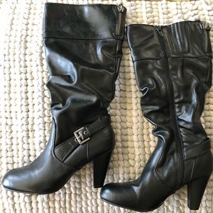 EUC Black G By Guess Size 7 Knee High Boots